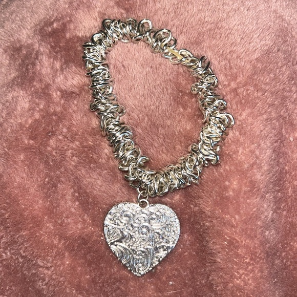 🪷 5/$10 🪷 Bundles of bracelets - Picture 11 of 11